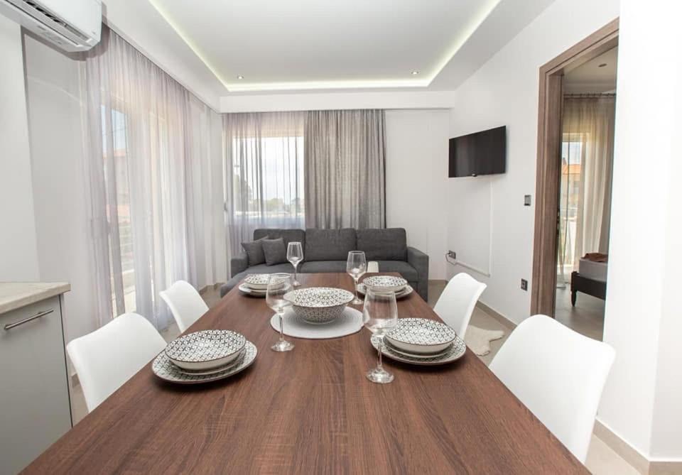 Marane Luxury Suites Nea Moudania Eksteriør billede