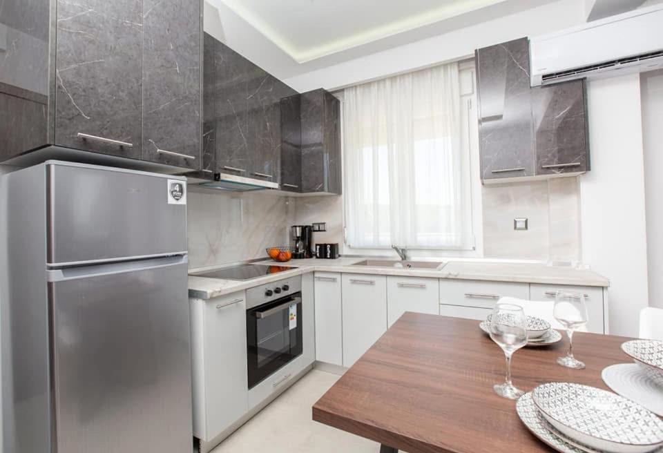 Marane Luxury Suites Nea Moudania Eksteriør billede